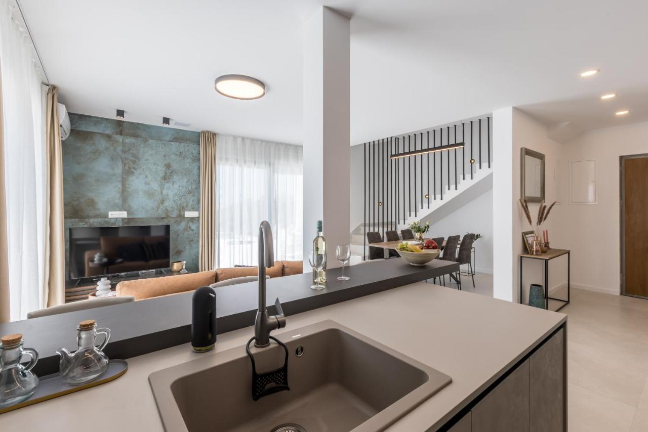 Villa Callista Žrnovnica Екстериор снимка