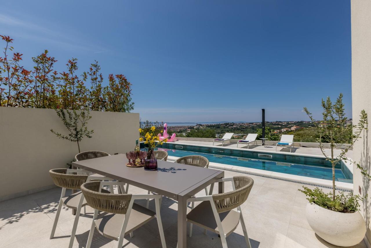 Villa Callista Žrnovnica Екстериор снимка